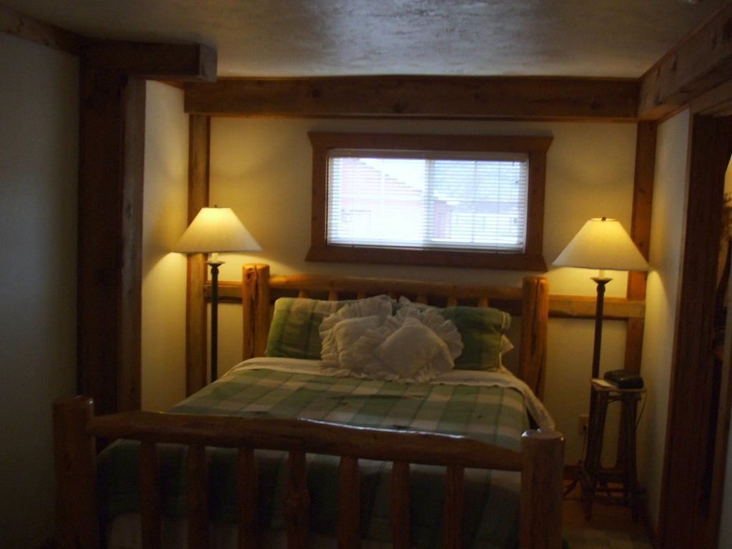 Hansen Guest Ranch Swan Valley Экстерьер фото